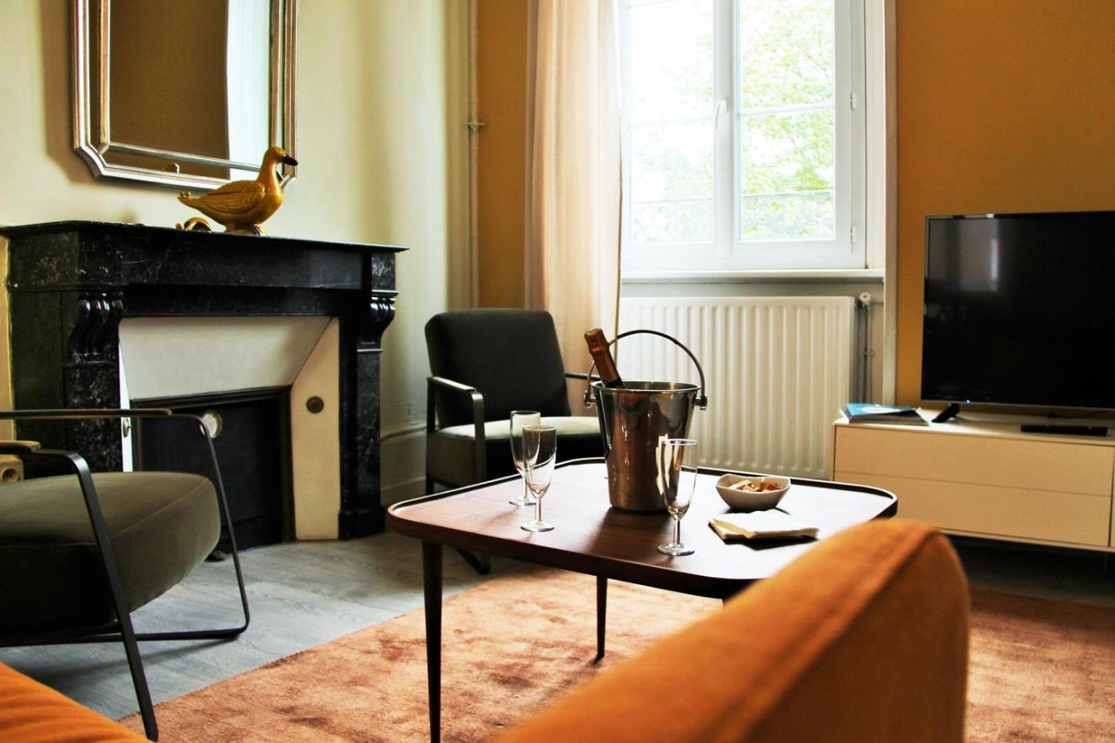 Apartment Marceau - View On Cathedral And Place Des Epars Chartres